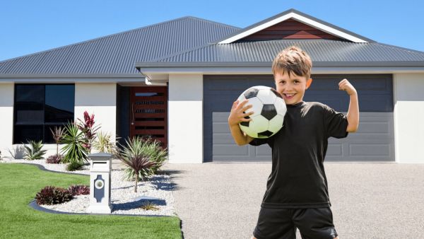 Hogyan szigeteljük az épület falát, ha sokat pattan rajta a labda? Megmutatjuk!